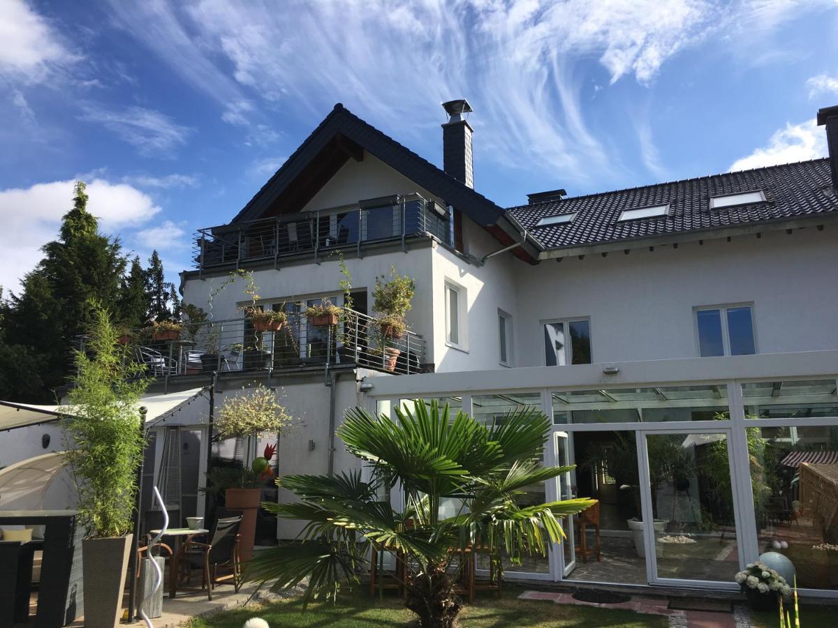 Stadtvilla Intzeplatz - Apartment Borkum Remscheid Exterior foto